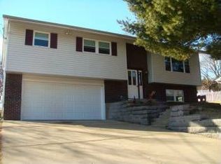 6221 James Dr, Imperial, MO 63052
