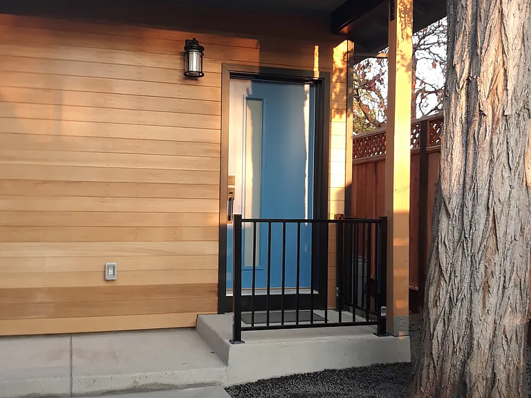242 Elaine Dr #A — Photo 1