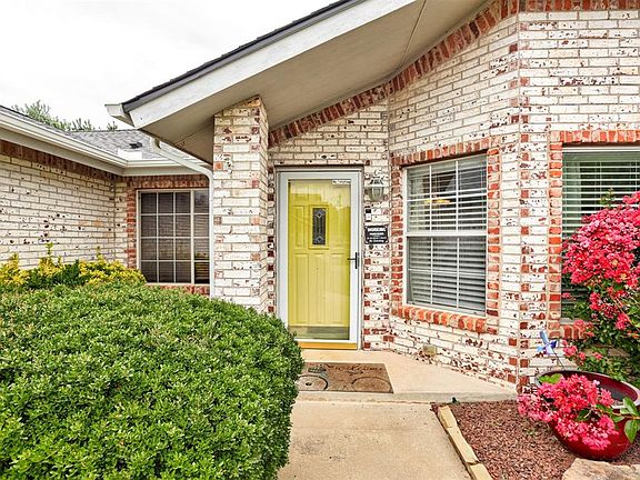 3rd image of 1701 NW 172nd St