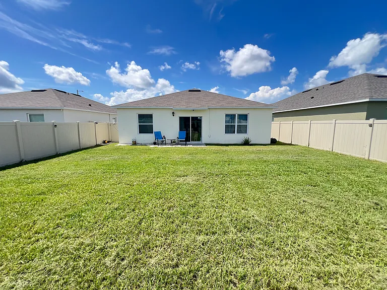 187 Emanuelle Dr — Photo 9