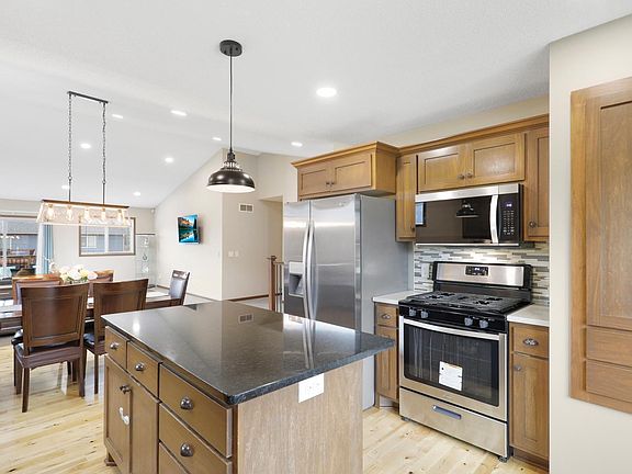 3rd image of 12493 Midway Cir NE