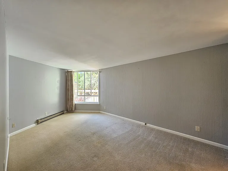 320 Vallejo Dr #10 — Photo 15
