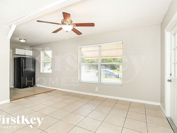 5th image of 2225 Flamingo Ave