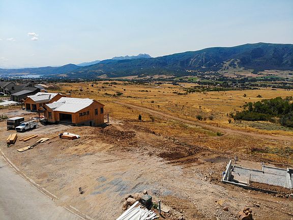 2nd image of 4629 N Seven Bridges Rd