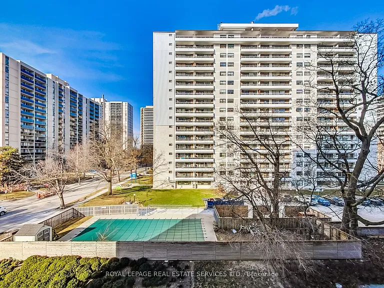 1830 Bloor St W #438 — Photo 16