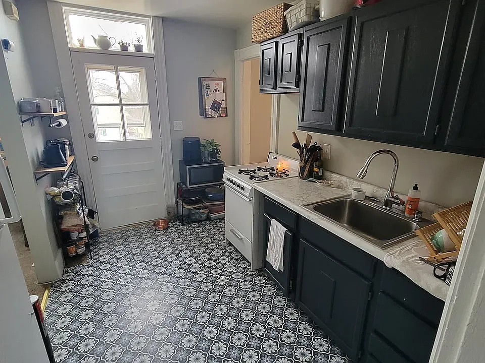 1 bed, 800 sqft, $1,400 — Photo 3