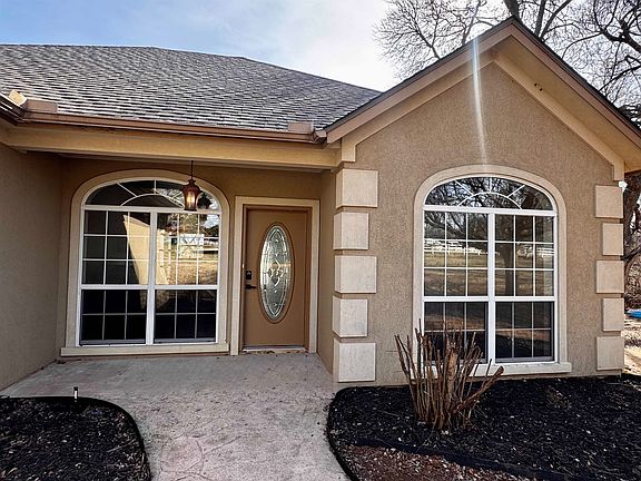 2nd image of 273601 W Gatlin Rd