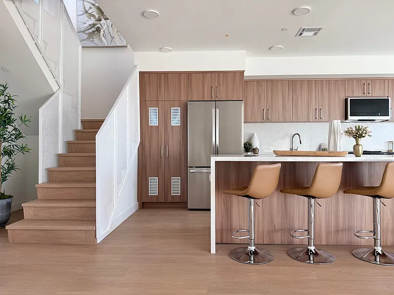 Penthouse 2 Bed 2.5 Bath