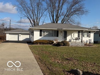 1006 E Jackson St, Hope, IN, 47246