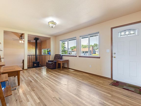 5th image of 2020 Newcomer Ave