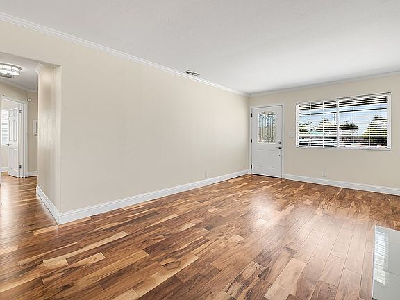 4th image of 244 N Cragmont Ave