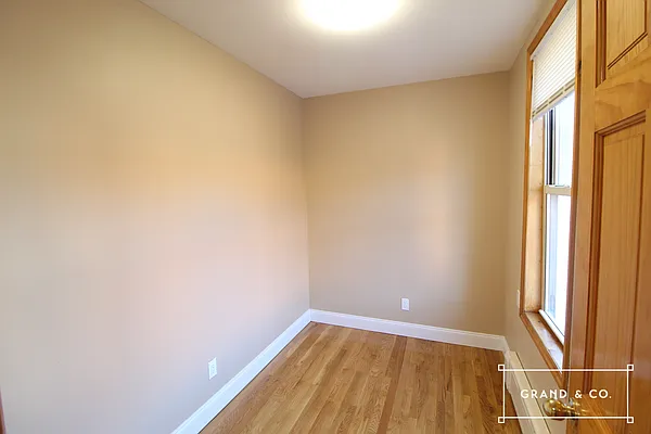 Rented by Grand & Co. | media 9