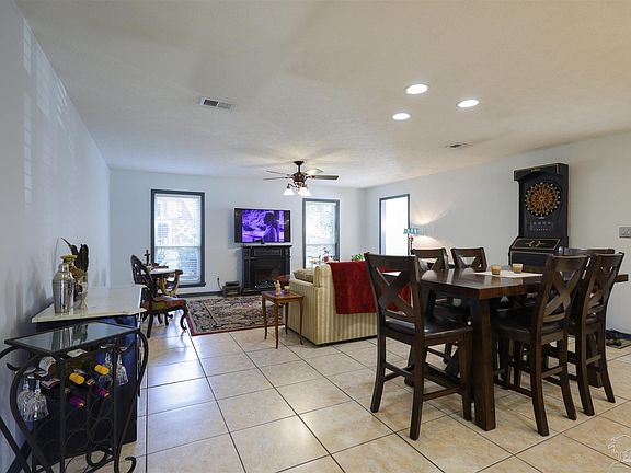 4th image of 1653 Pine Lane Dr