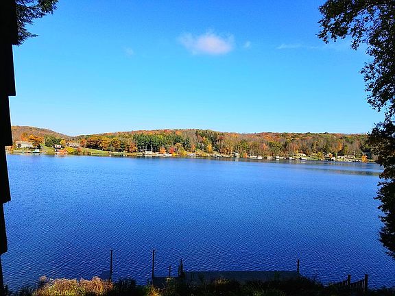 Lake front, 100 feet deep water