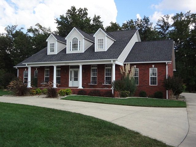 1st image of 290 Brookside Dr