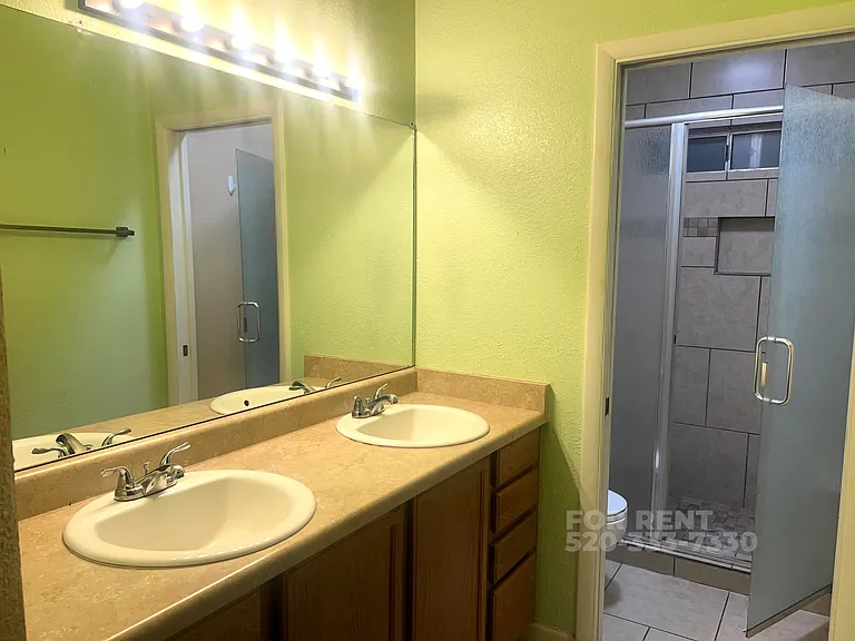 3001 W Hampshire Ct — Photo 7