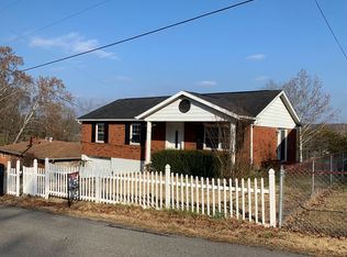 1801 Booth Quillen Rd, Ashland, KY 41102