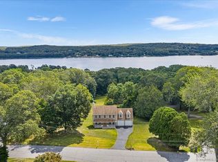 51 Riverview Rd, Uncasville, CT 06382