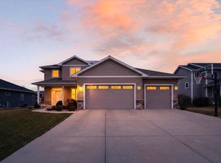 673 Prairie Grass Rd, Oregon, WI 53575