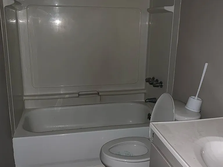 501 N Church St #12 — Photo 16