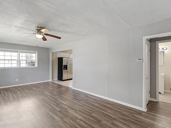 5th image of 66 Honeysuckle Dr