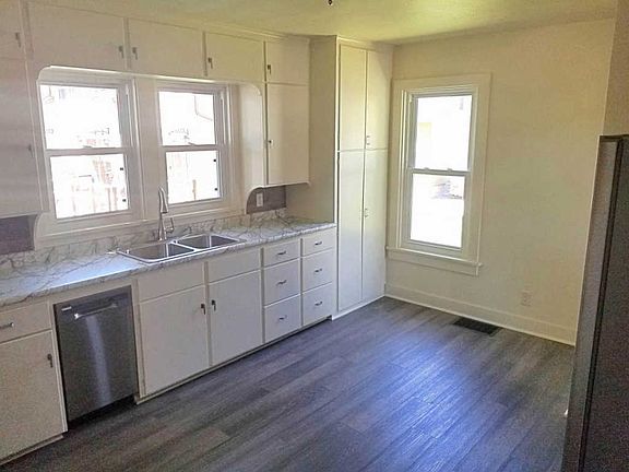 5th image of 83 Frankfort St