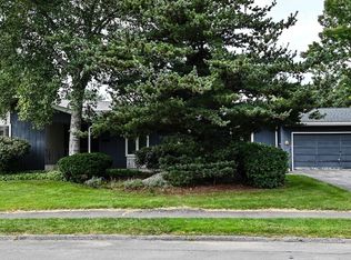 17 Hunter Cir, Shrewsbury, MA 01545