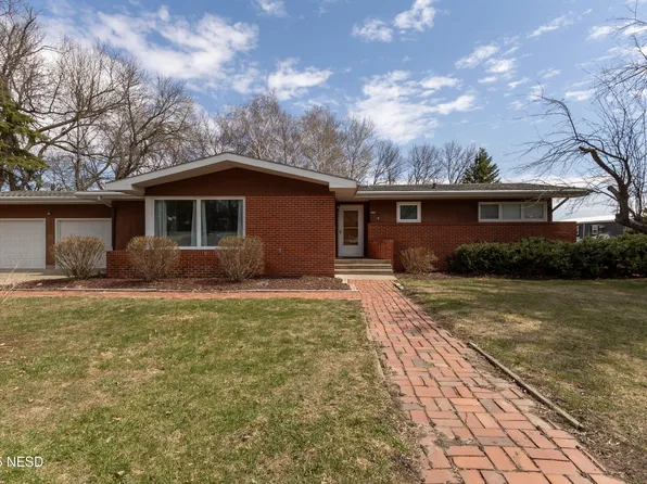 702 5th Ave S, Clear Lake, SD 57226