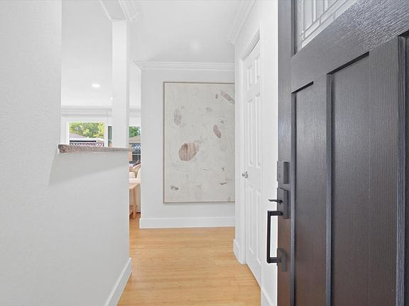 5th image of 3031 Greentree Way
