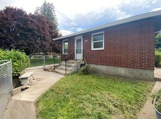 1718 E 10th St, The Dalles, OR 97058