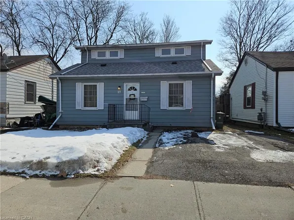 27 Hunter St, Hamilton, ON L9H 1E5