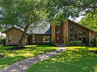 8709 Sandstone Dr, College Station, TX 77845