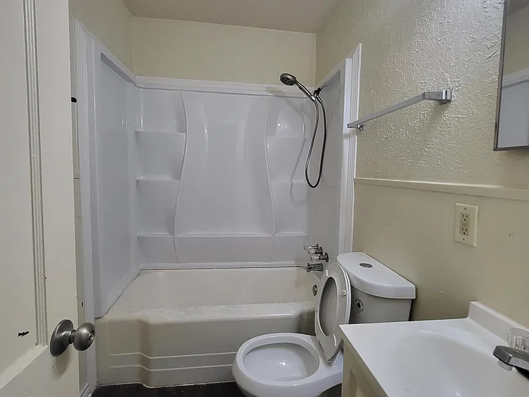 1106 Williamson Dr — Photo 7