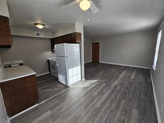 4th image of 4403 Landside Dr APT 1