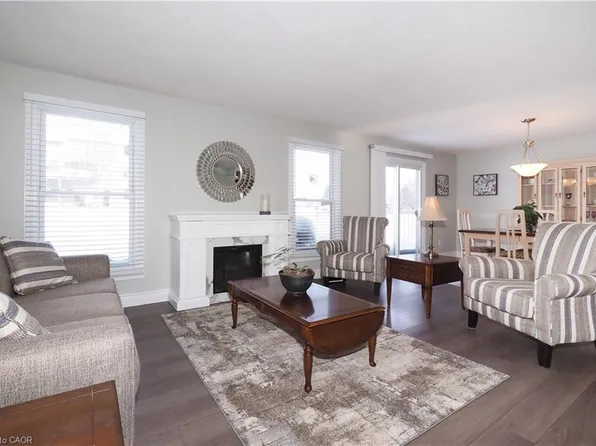 20 Fieldstone Walk, Wilmot, ON N3A 2G2