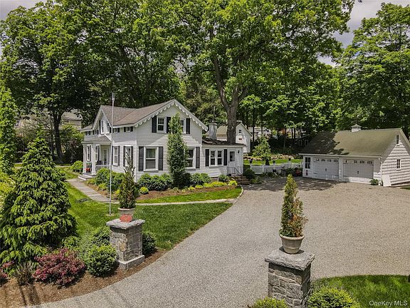 4th image of 52 Eagle Valley Road