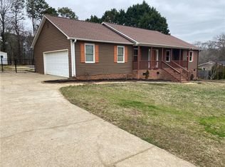 2108 Anderson Hwy, Williamston, SC 29697