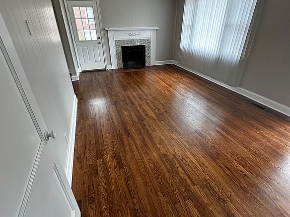 3rd image of 144 Pineview Rd