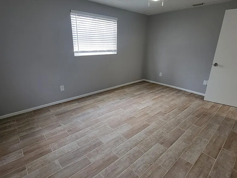 3723 Kingsbury Dr — Photo 8