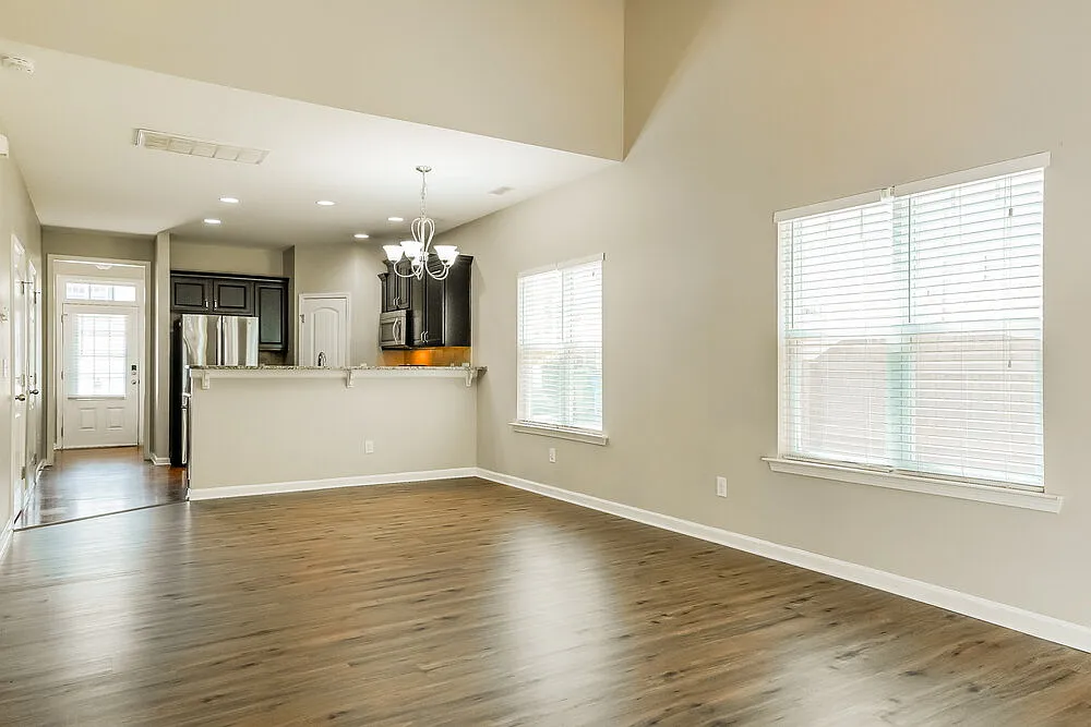 3 bed, 2.5 bath, 1704 sqft, $1,890 — Photo 4
