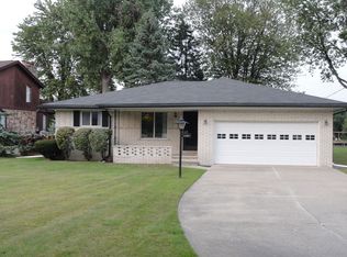 32845 Sutton Rd, Chesterfield, MI 48047