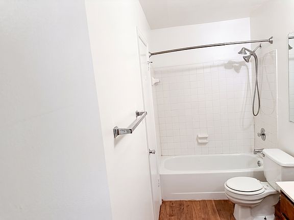 5th image of 853 Saint Michaels Dr