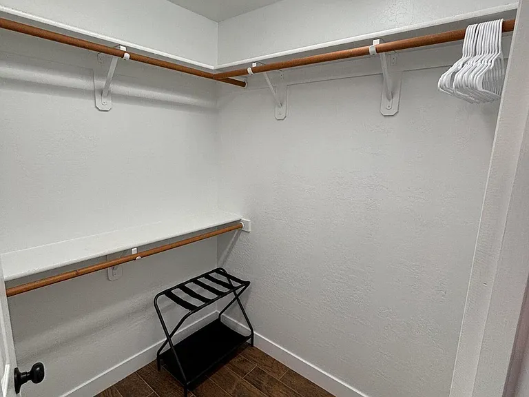 2041 E Marquette Dr — Photo 48