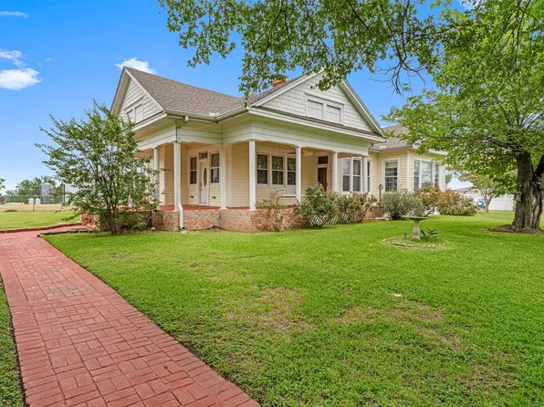 2967 S Old Robinson Rd, Lorena, TX 76655