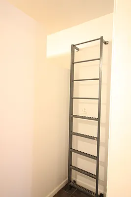 Rented by True Real Estate Group | media 18