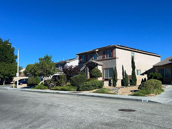 3rd image of 2613 Lincoln Ln