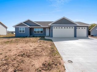 538 Riverview Dr, Berlin, WI 54923