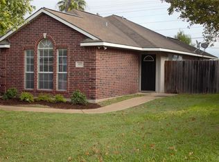 425 Silkwood Dr, Bryan, TX 77803