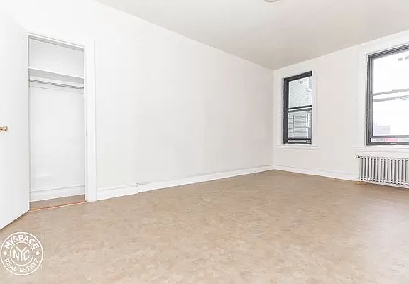 5th image of 377 Montgomery St #J48