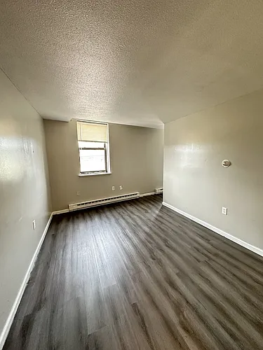 12 W Main St #3 Photo 1